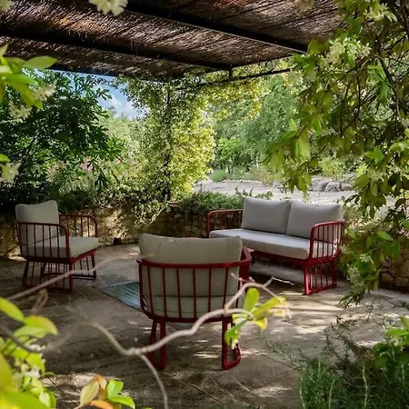Superbe Mas Provencal, Entre Gordes Et Roussillon *