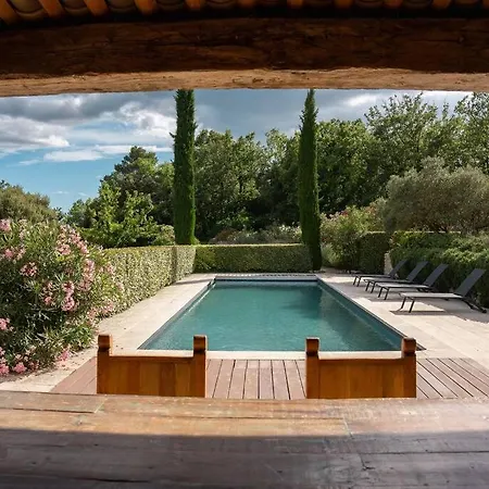 Superbe Mas Provencal, Entre Gordes Et Roussillon Murs (Vaucluse)